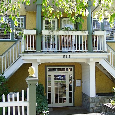 Rosewood Inn Victoria Bagian luar foto