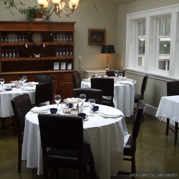 Rosewood Inn Victoria Restoran foto