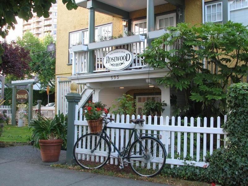 Rosewood Inn Victoria Bagian luar foto